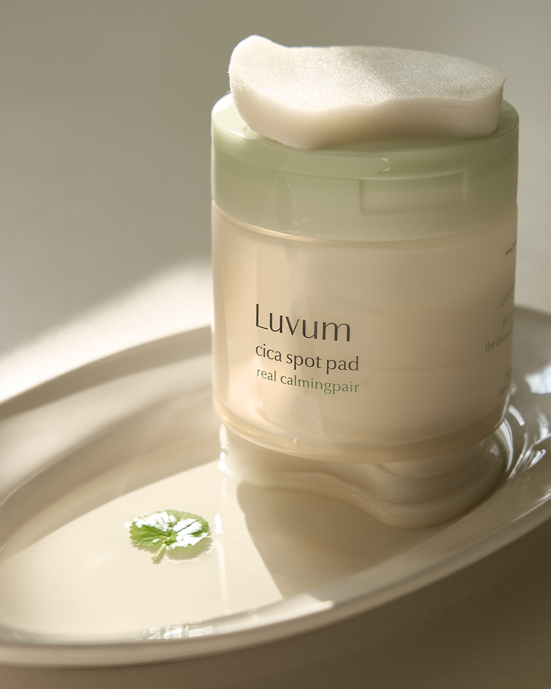 LUVUM Real Calmingpair Cica Spot Pad Ksisters LUVUM Real Calmingpair Cica Spot Pad Ksisters