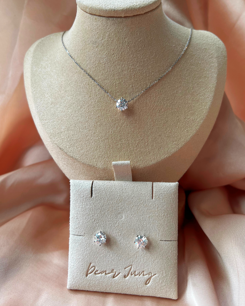 Dear Jung (1CT Stimulated Diamond Earring & Necklace)